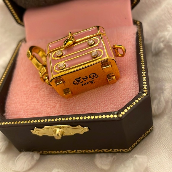 Vintage RARE jewelry box charm NIB YJRU1065 tagged box never been used - Picture 4 of 17